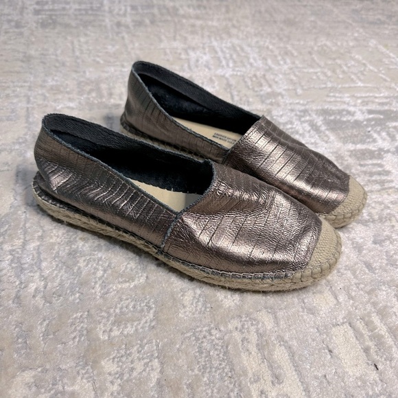 Fabiola’s Boho Genuine Leather Slate Grey Slip On Espadrille Flats - Picture 1 of 8
